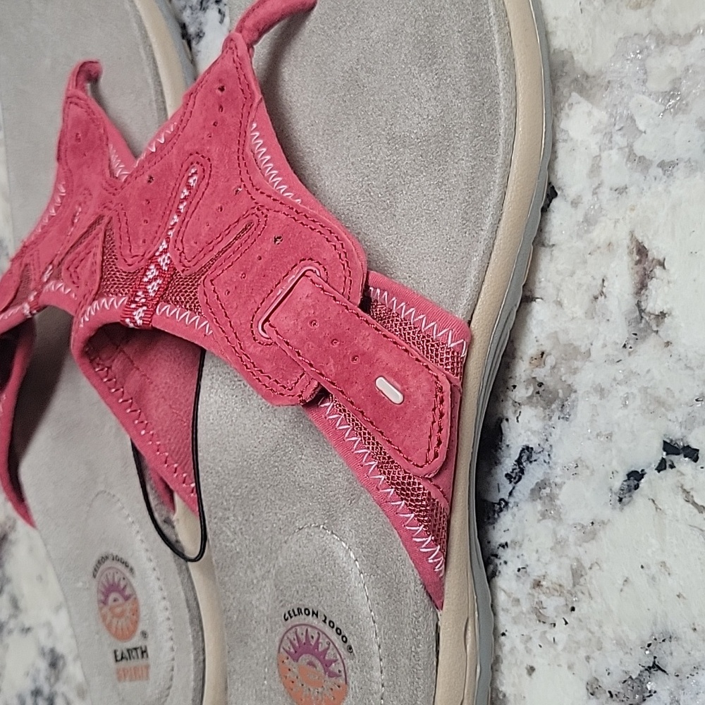 Earth Spirit Pink Sandals with Adjustable Straps - Picture 2 of 4
